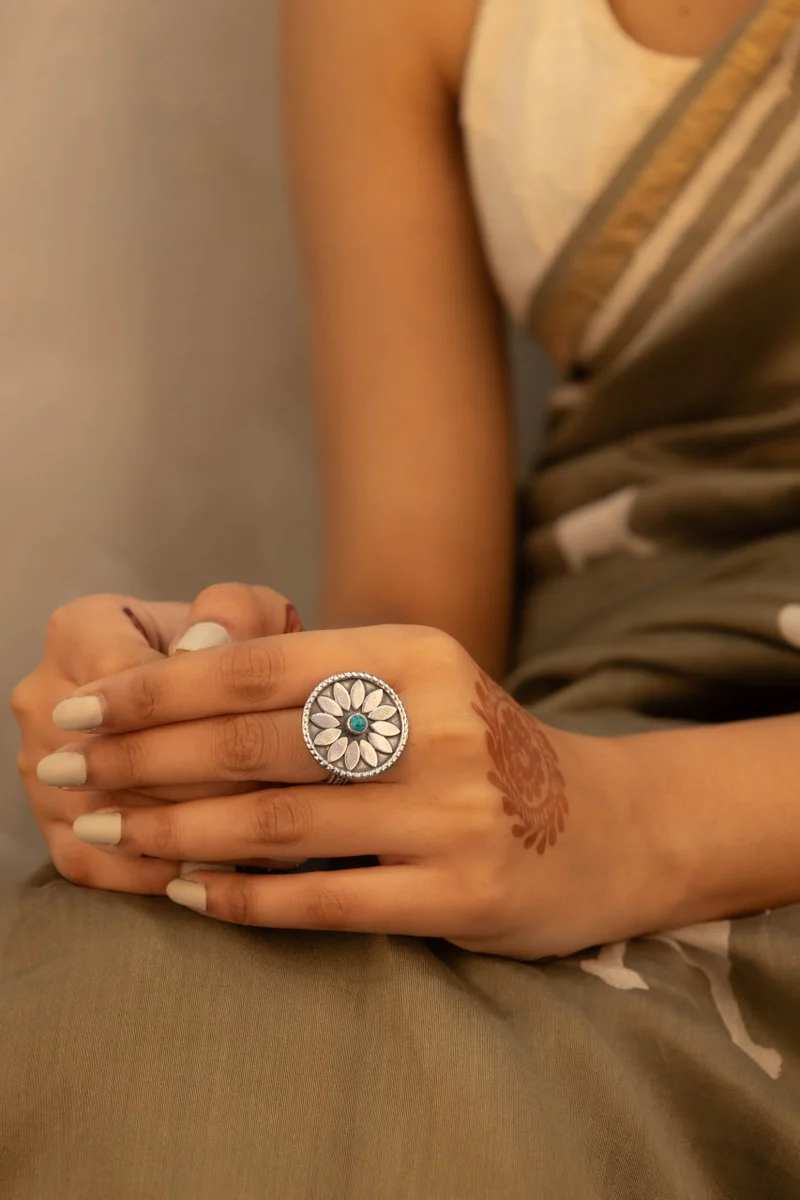 mizoya-intricate-flower-turquoise-ring-2